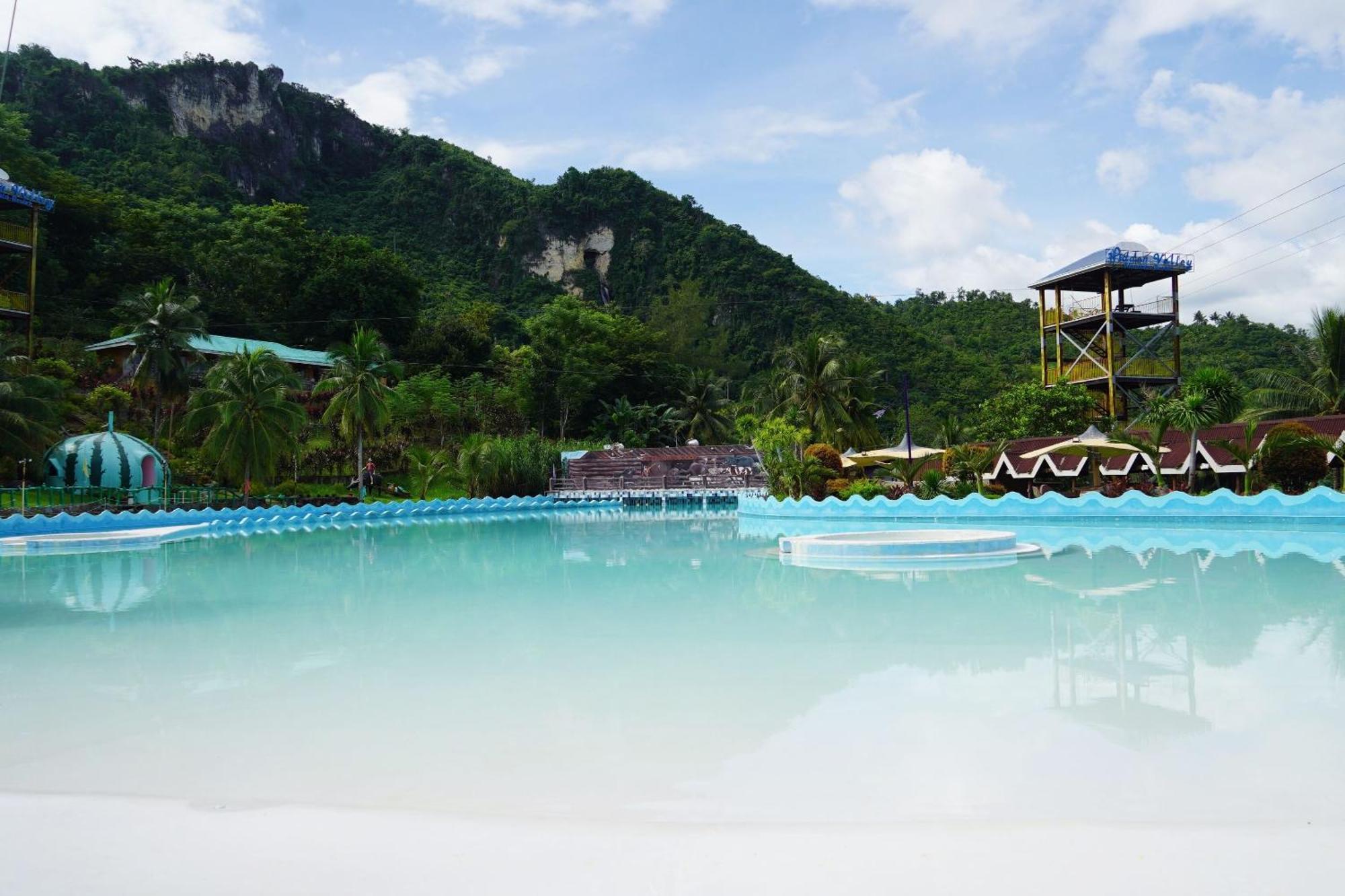 Hidden Valley Mountain And Wavepool Resort Pinamungahan Εξωτερικό φωτογραφία